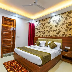 Hotel Urban Tree At Delhi Airport, New Delhi