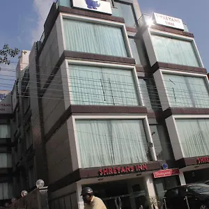 Shreyans Hotel